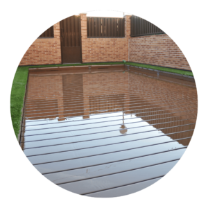 piscina en invierno cerrada